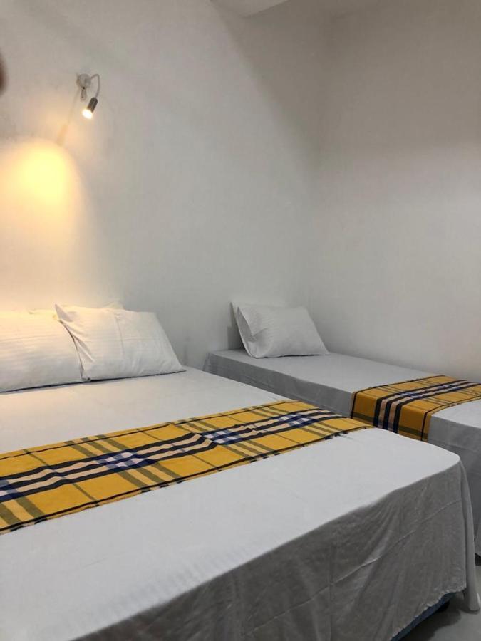 Wish Residence Seaside, Near Durdans & Vasan Eye Care Hospital, Colombo 3 Екстер'єр фото