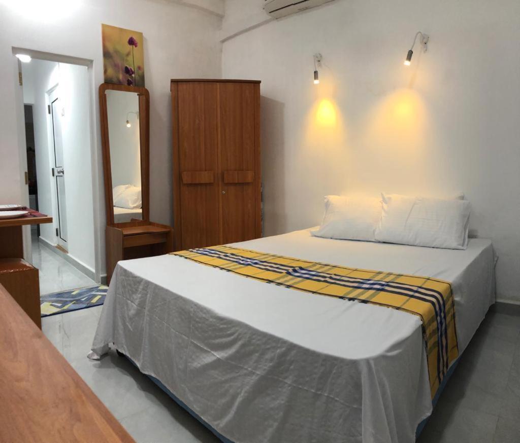Wish Residence Seaside, Near Durdans & Vasan Eye Care Hospital, Colombo 3 Екстер'єр фото
