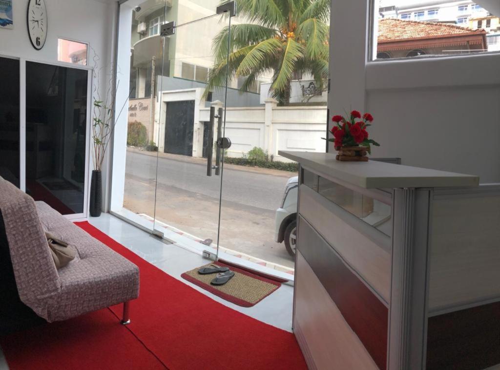 Wish Residence Seaside, Near Durdans & Vasan Eye Care Hospital, Colombo 3 Екстер'єр фото