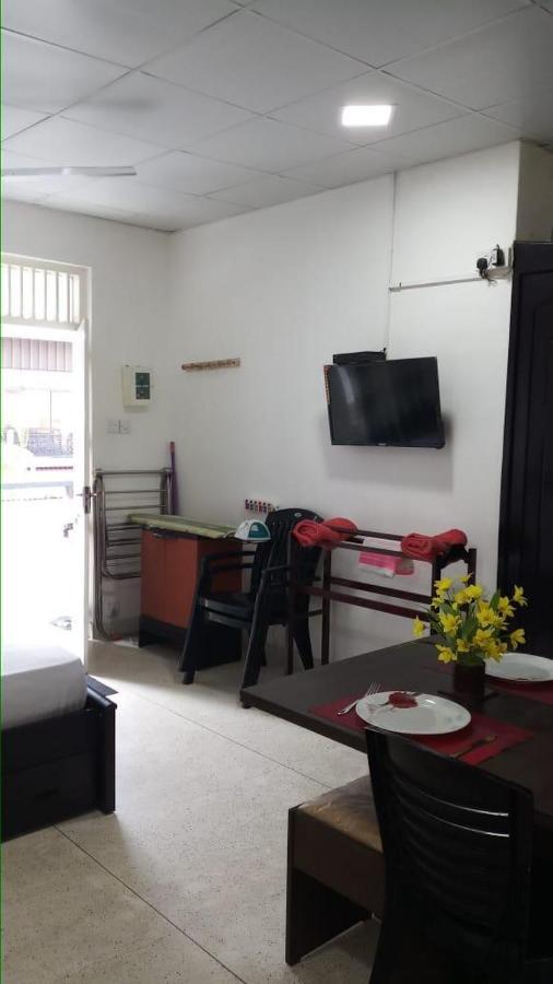 Wish Residence Seaside, Near Durdans & Vasan Eye Care Hospital, Colombo 3 Екстер'єр фото